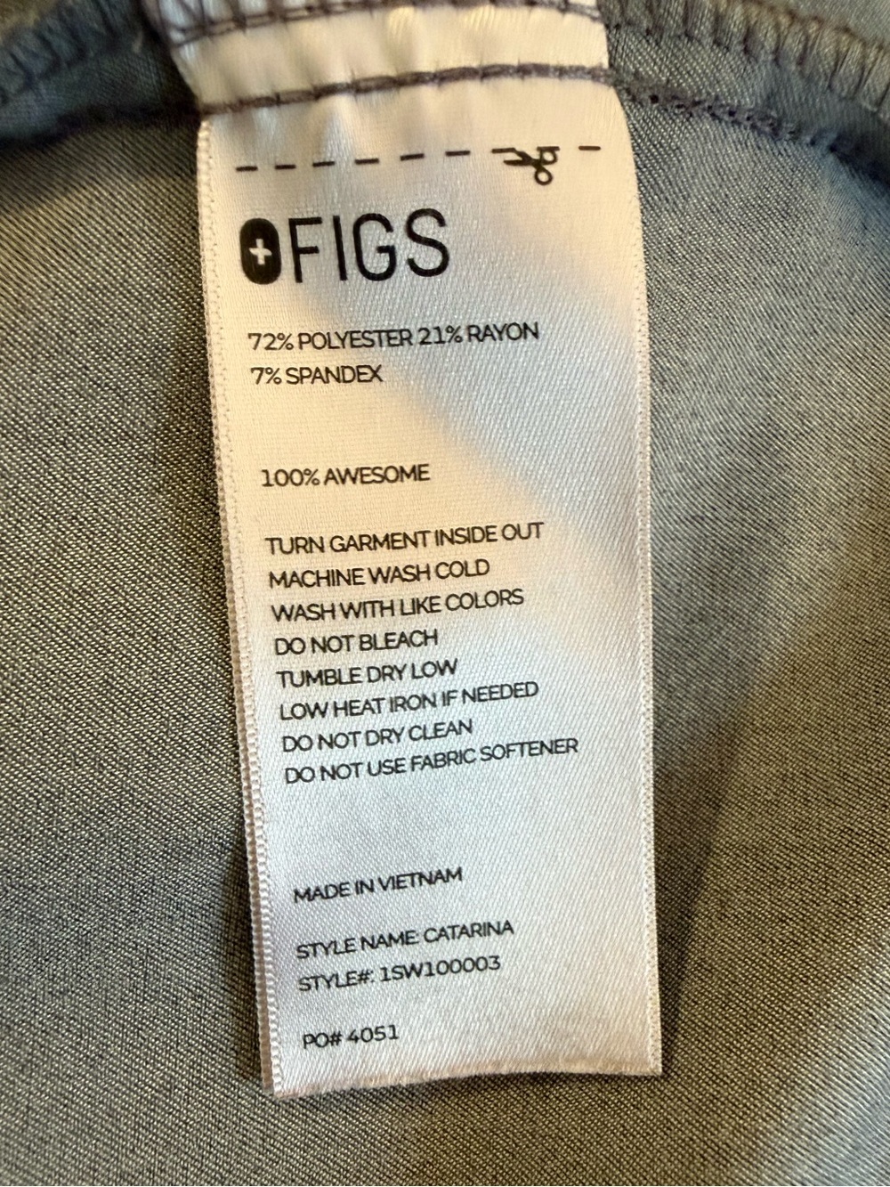Figs Women's Catarina Technical One Pocket Scrub Top in Graphite 3XL Plus Size - Picture 4 of 4